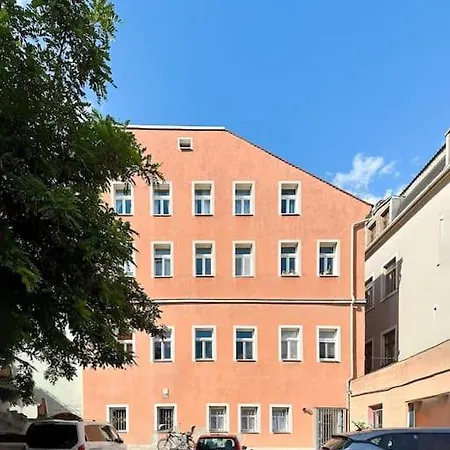 Apartment Modern Eingerichtete Im Stadtzentrum Kostenloser Parkplatz *