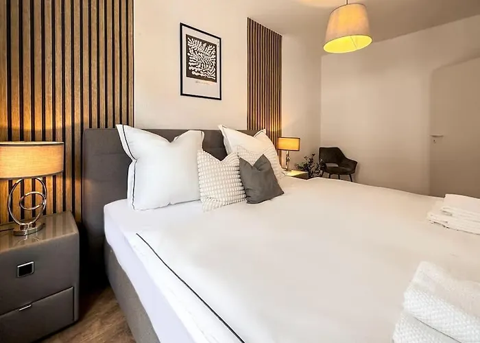 Modern Eingerichtete Im Stadtzentrum Kostenloser Parkplatz شقة