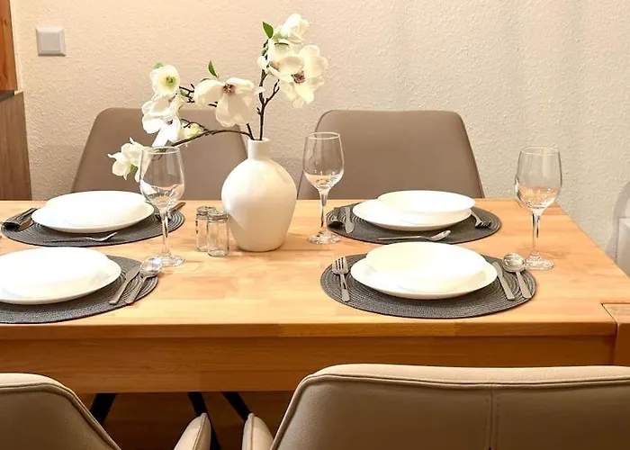 Modern Eingerichtete Im Stadtzentrum Kostenloser Parkplatz شقة