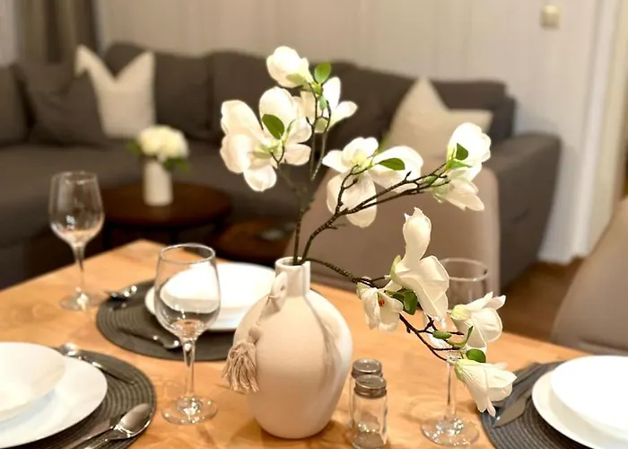 Modern Eingerichtete Im Stadtzentrum Kostenloser Parkplatz شقة *